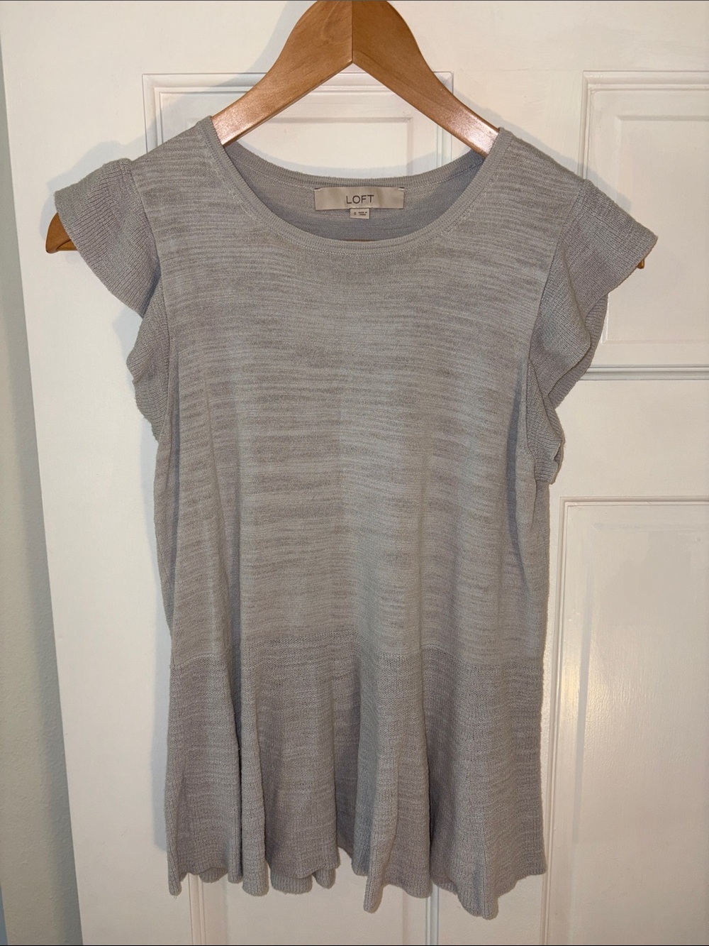 LOFT Heather Gray Flutter Sleeve Knit Top